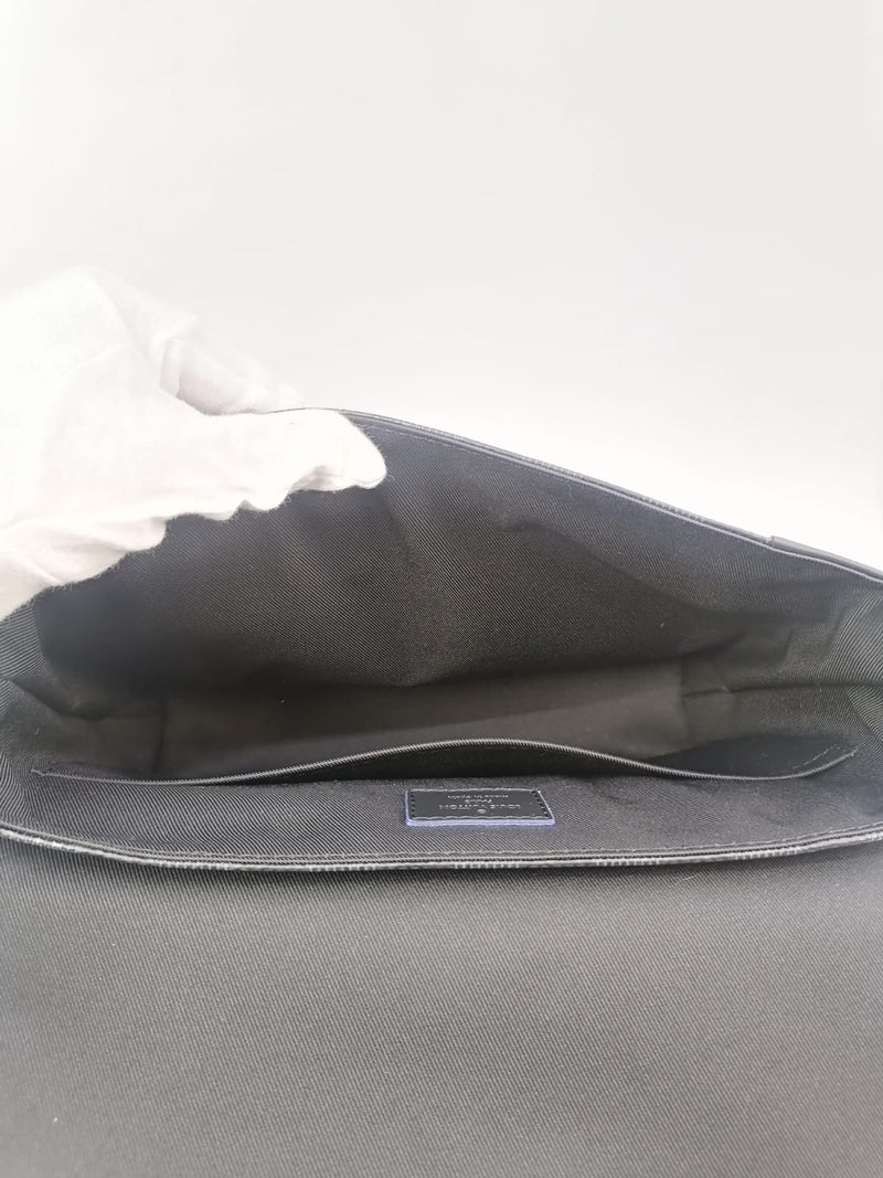 Louis Vuitton District Messenger Bag Damier Graphite PM Black 1485811