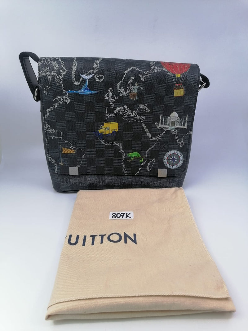 RRP 2200$ Men's Louis Vuitton Monogram Macassar District PM 8 Shoulder Bag