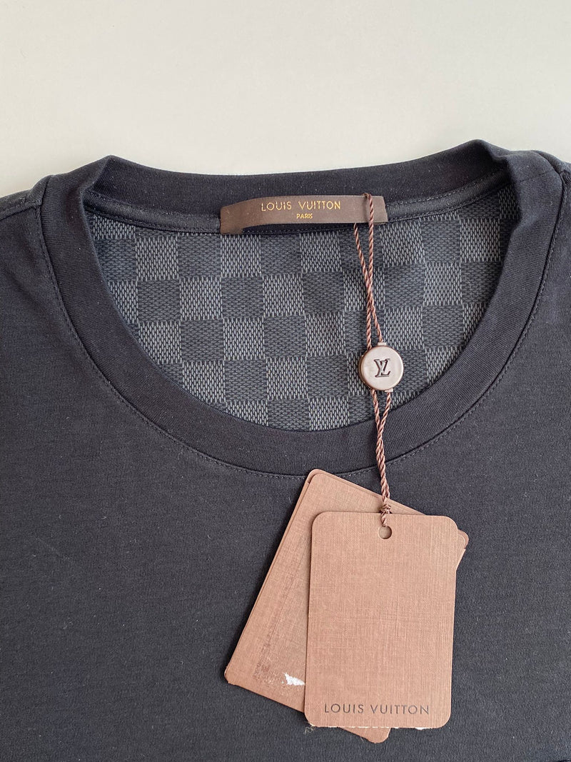Louis Vuitton Men's Black Cotton Damier Pocket Printed Long Sleeve T-Shirt  – Luxuria & Co.