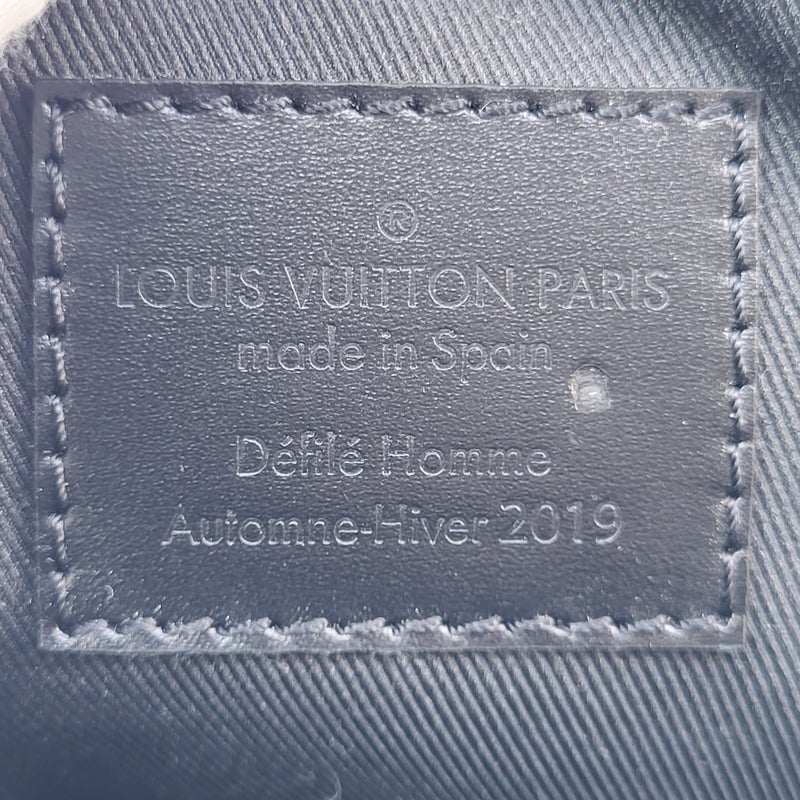 Louis Vuitton Men's Black Leather Danube Messenger On Stage M53975