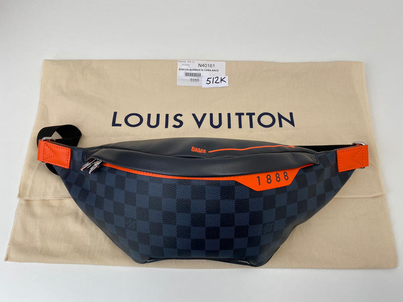 Louis Vuitton DISCOVERY BUMBAG Damier Graphite - OneLuxury