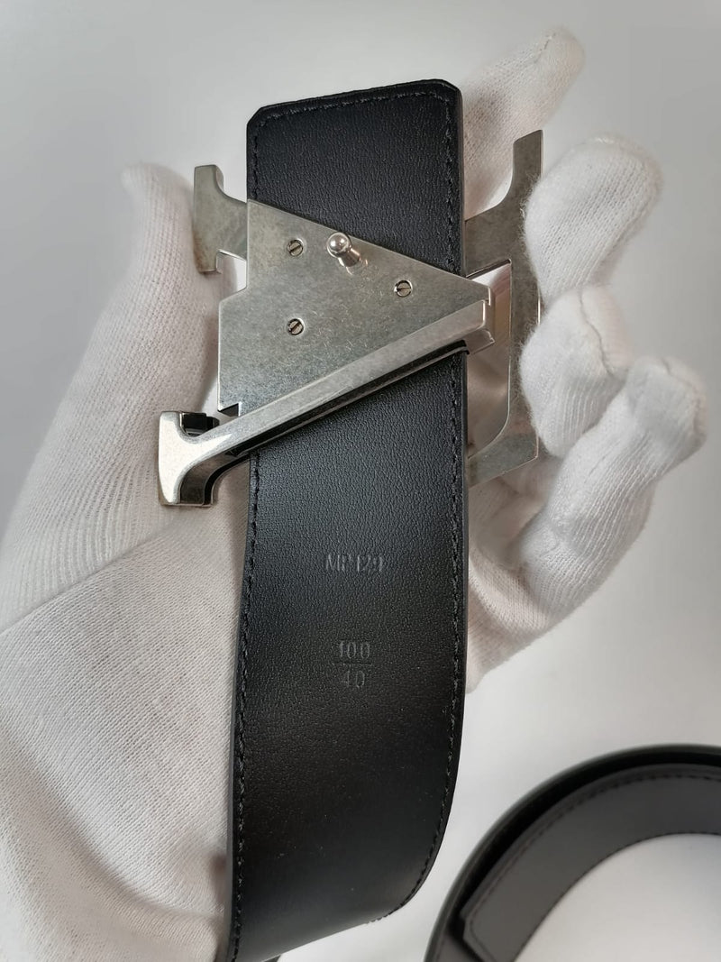 Louis Vuitton Men's Black Leather LV Flags Belt MP129S – Luxuria & Co.