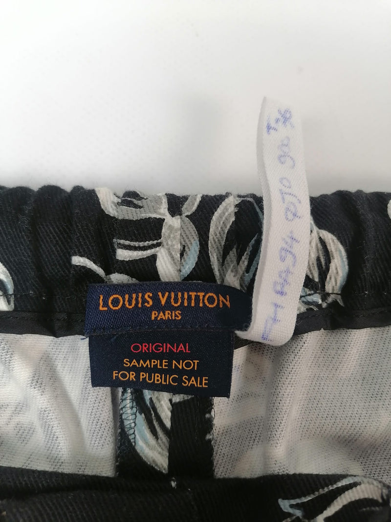Louis Vuitton Men's Navy Cotton Galaxy Slim Jeans – Luxuria & Co.