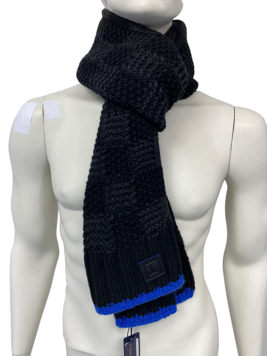 KK  Lv scarf, Louis vuitton scarf, Fashion