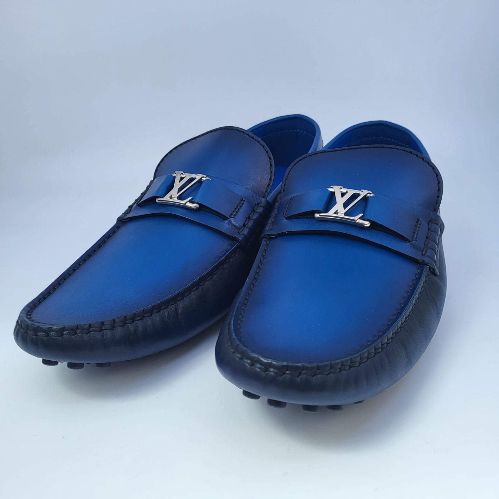 Louis Vuitton Men's Blue Leather Hockenheim Moccasin – Luxuria & Co.