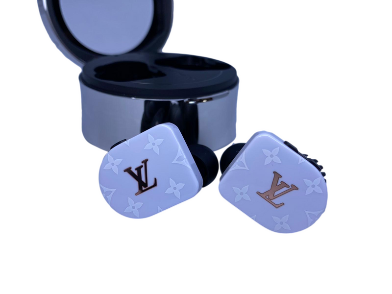 Louis Vuitton Horizon White Wireless Earphones – Luxuria & Co. Louis Vuitton Horizon White Wireless Earphones – Luxuria & Co.