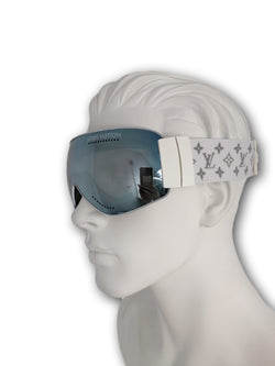 Louis Vuitton LV Intergalactic White Monogram Ski Goggles Z1171U – Luxuria & Co