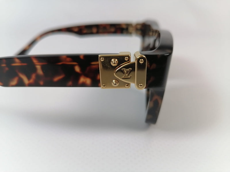 Louis Vuitton 1.1 Millionaires Square Sunglasses Multicolored Acetate & Metal. Size E
