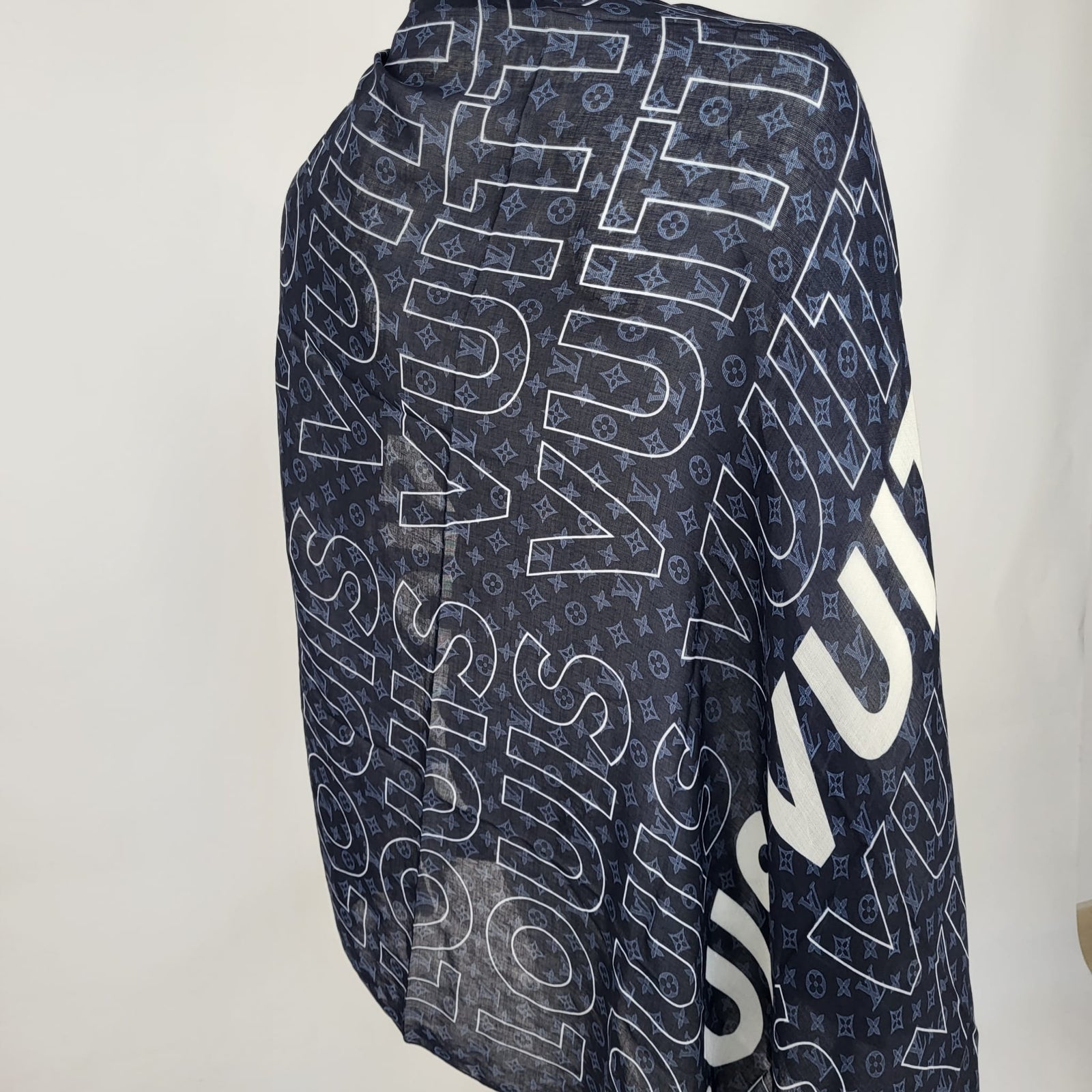 Louis Vuitton Men's Navy Cashmere Silk LV List Shawl Scarf MP2123