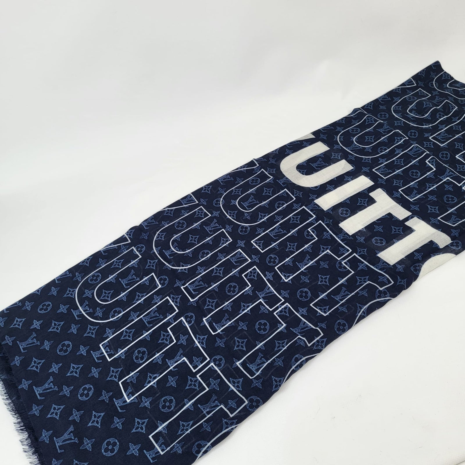 Louis Vuitton Men's Navy Cashmere Silk LV List Shawl Scarf MP2123