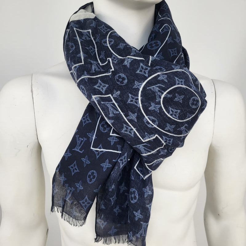 LOUIS VUITTON SHAWL  Lv scarf, Casual outfits, Lv scarf outfit