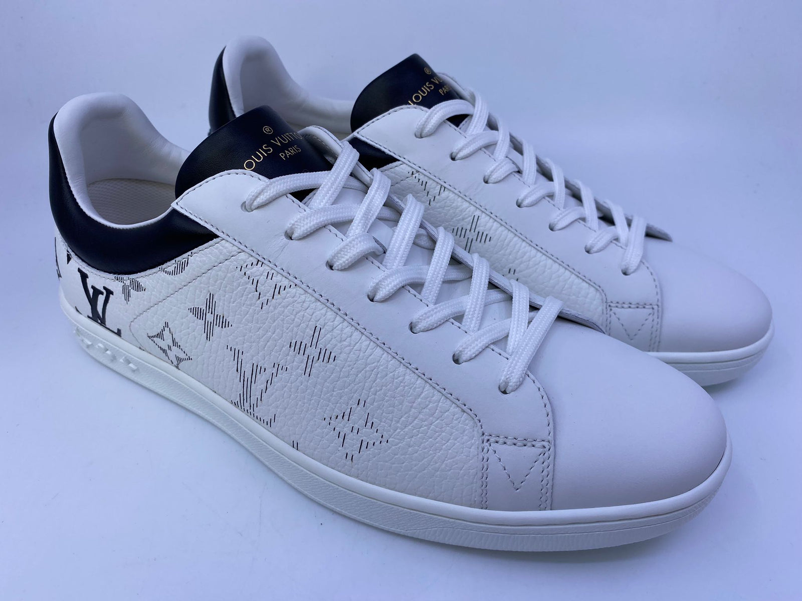 Louis Vuitton Men's Leather Monogram Luxembourg Sneaker – Luxuria