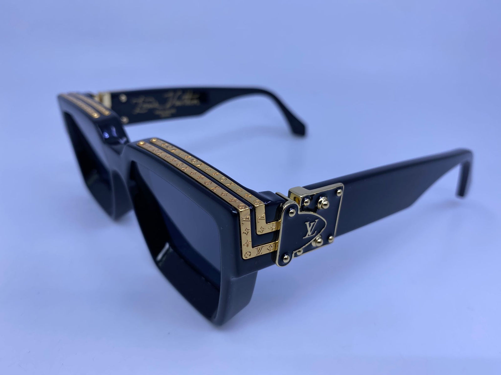 Louis Vuitton Men's Black 1.1 Millionaire Sunglasses Z1165W