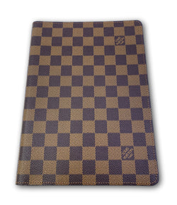 Louis Vuitton Simple Checkbook Cover  Louis vuitton checkbook cover, Checkbook  cover, Louis vuitton