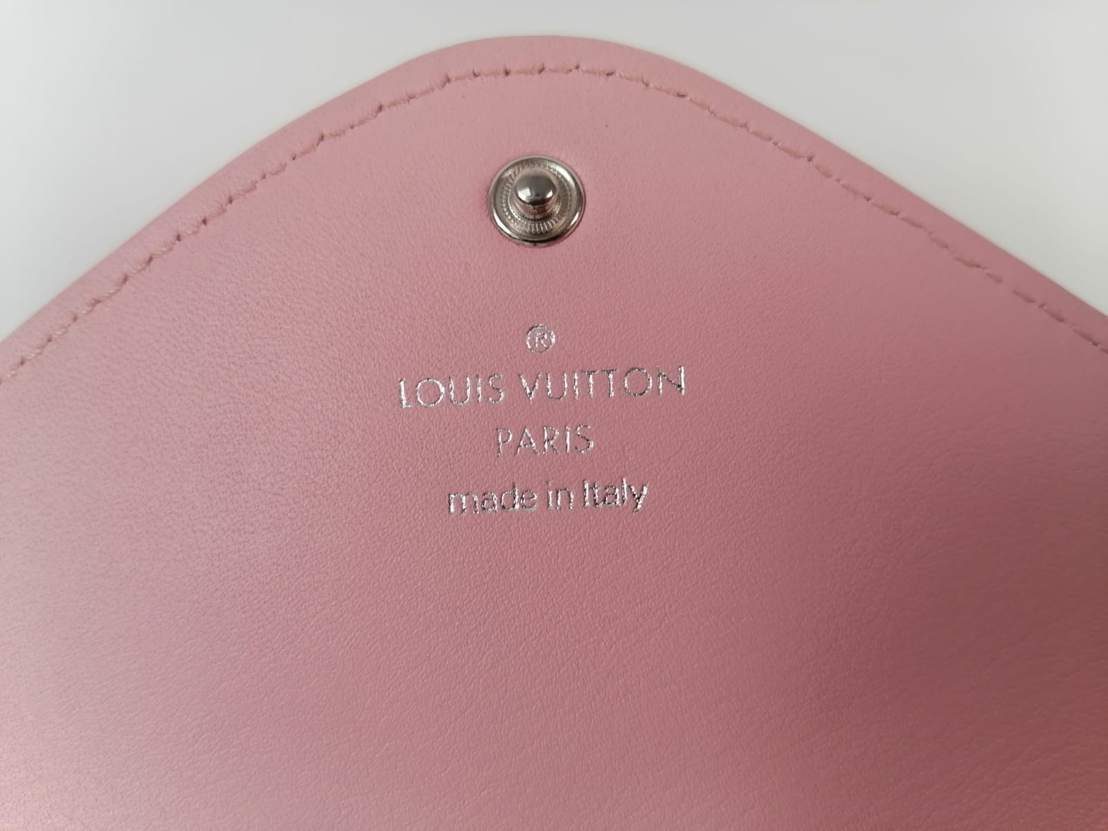 Louis Vuitton Women's New Wave Long Wallet Pink M63729 – Luxuria & Co.