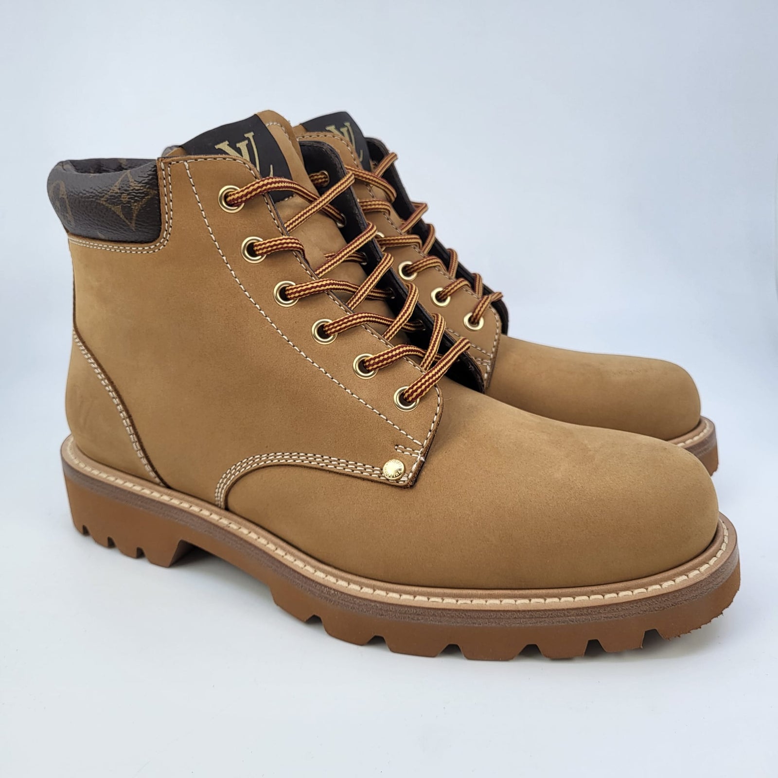 LV Men’s Team Ankle Boot Louis Vuitton x NBA Oberkampf Ankle Boot Beige Men main image 2