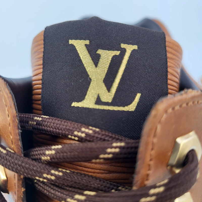 Louis Vuitton Men's Black Leather Oberkampf Ankle Boot – Luxuria & Co.