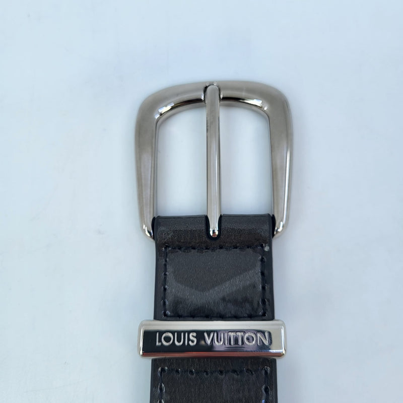 LOUIS VUITTON White Monogram Canvas Navy Leather Reverso 40MM Reversible  Belt 85