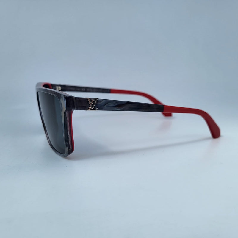 Louis Vuitton Portland Anthracite Red E Men's Gray Rectangular  Sunglasses Z1274E