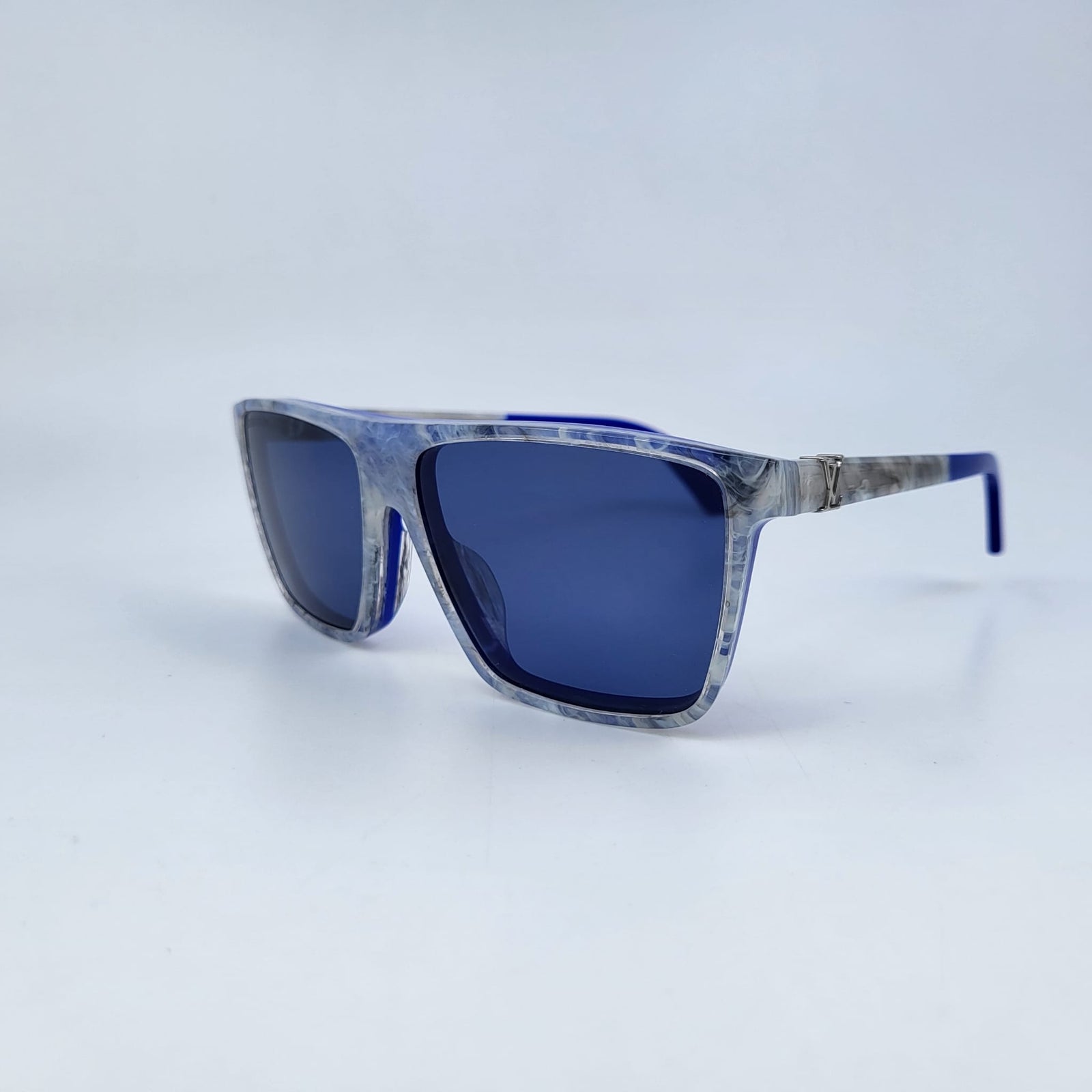 Louis Vuitton Men's Acetate Portland Grey Blue E Sunglasses