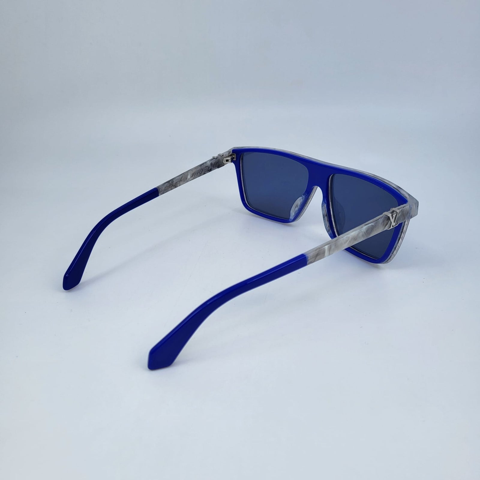 Louis Vuitton Men's Acetate Portland Grey Blue E Sunglasses