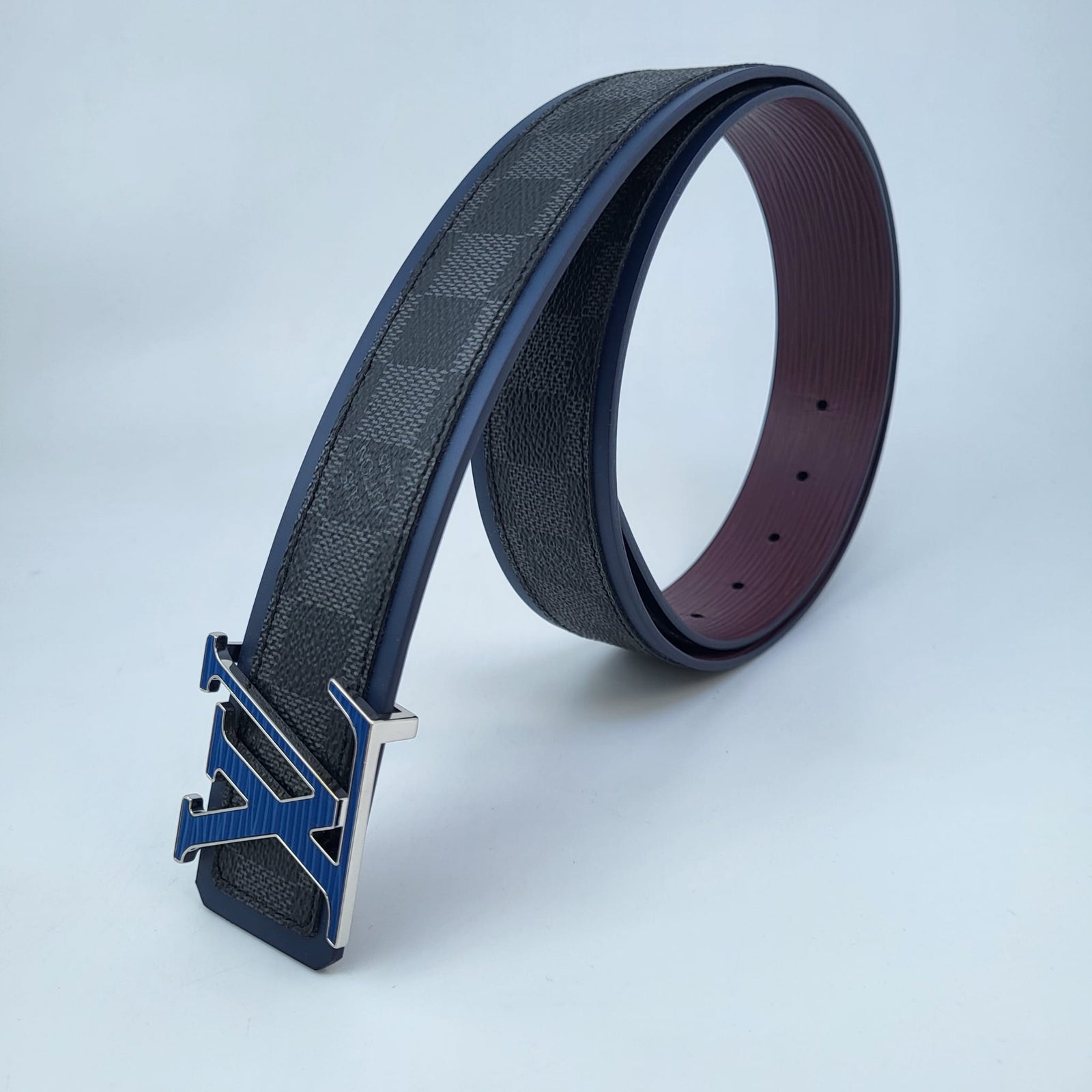Louis Vuitton Ceinture Reverse Damier Belt All Over Pattern Leather Blue Black LV Initials 40MM Reversible Black Gray Blue Damier Belt  main image 3