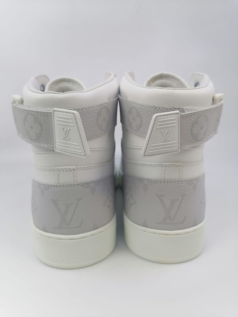 Louis Vuitton LV High Top Rivoli Sneaker White Size 6.5 US 7.5