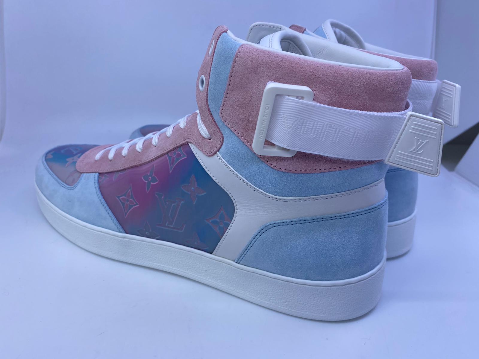 靴 Louis Vuitton Louis Vuitton Men's Pink & Blue Iridescent Rivoli Sneaker Boot