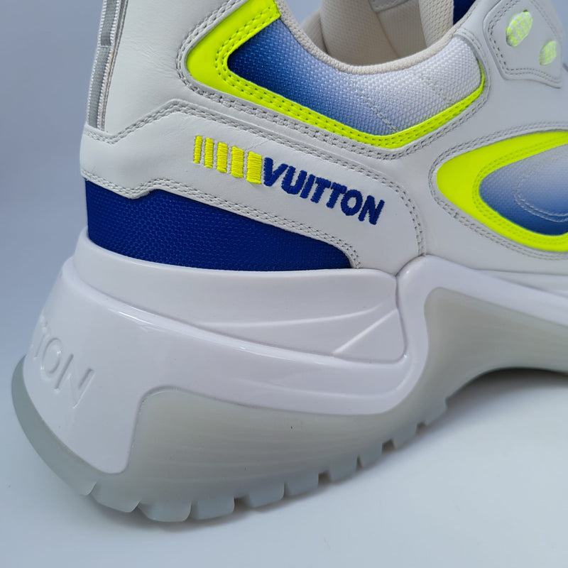 Louis Vuitton LOUIS VUITTON White, Yellow, & Blue 'Run Away Pulse' LV Sz 7