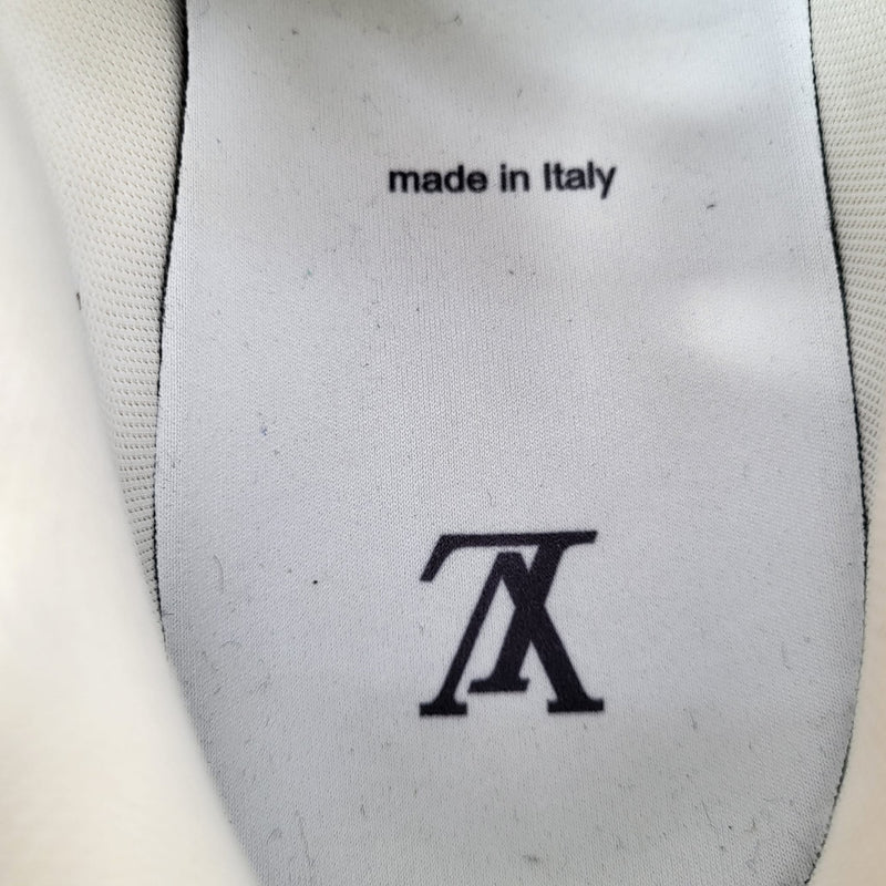 Louis Vuitton $1200 Men's Run Away Pulse Sneakers Italy Luxury