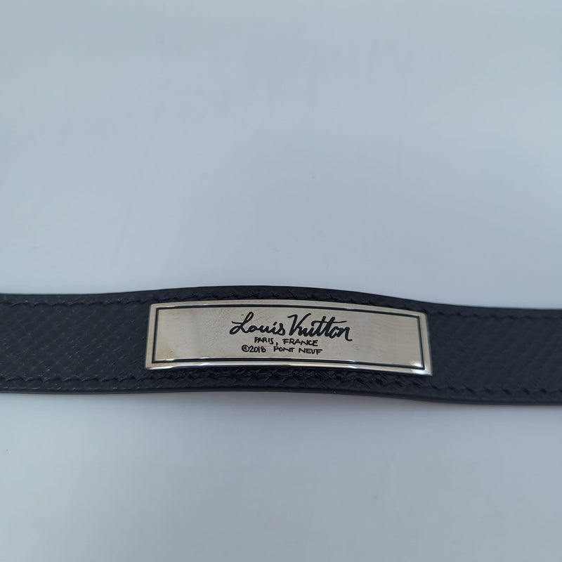 Louis Vuitton Men's Taiga Strap Bracelet M6523E – Luxuria & Co.