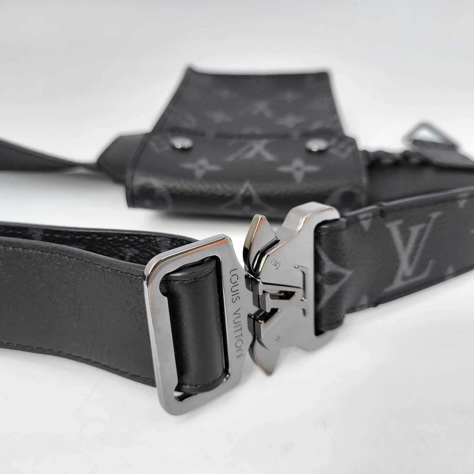 Louis Vuitton Men's Utility 35 MM Belt Monogram Eclipse