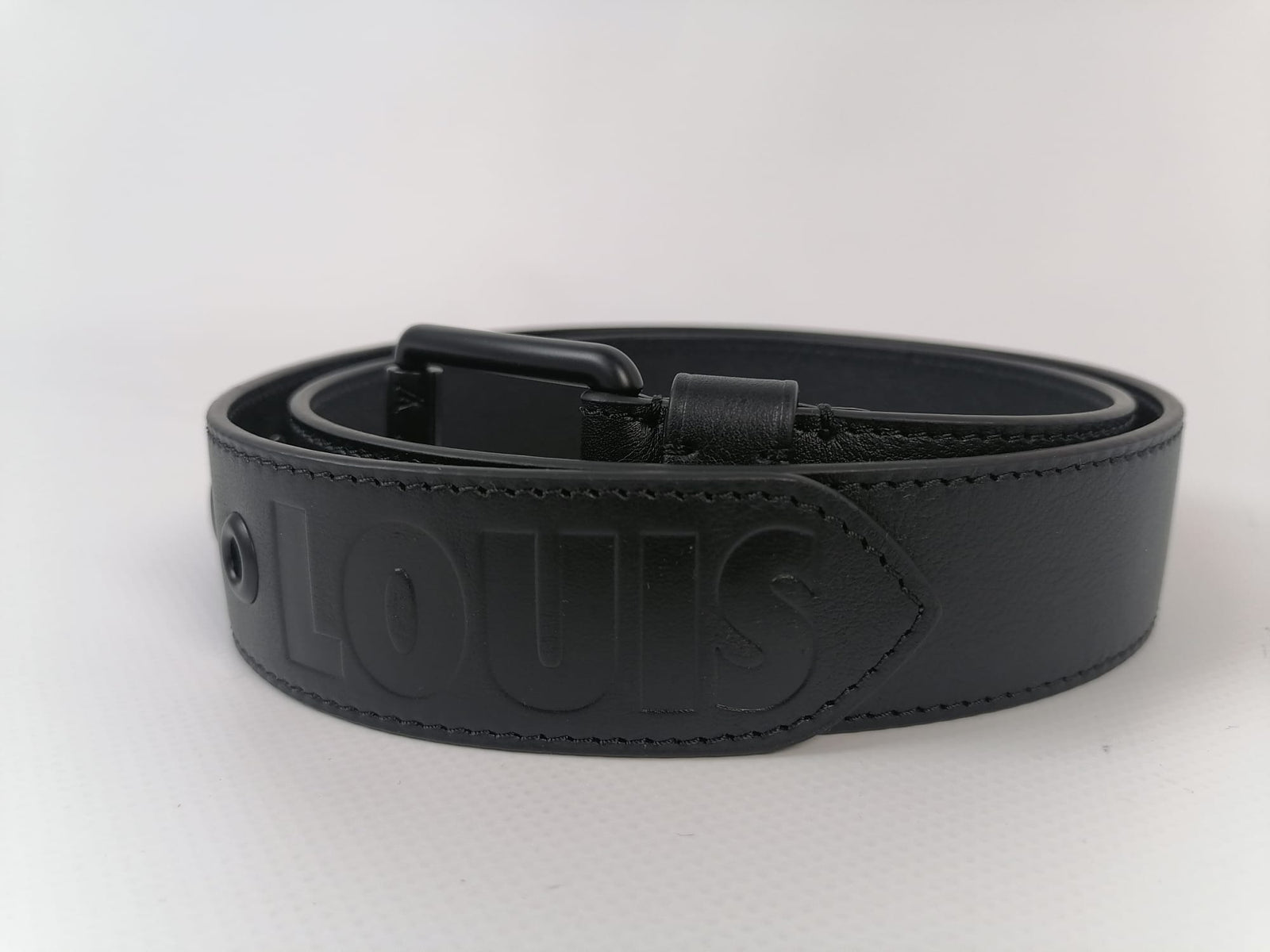 Louis Vuitton ブラックレザーベルト M6065 90/36 LOUIS VUITTON Calfskin Monogram 40mm LV Stitch Reversible