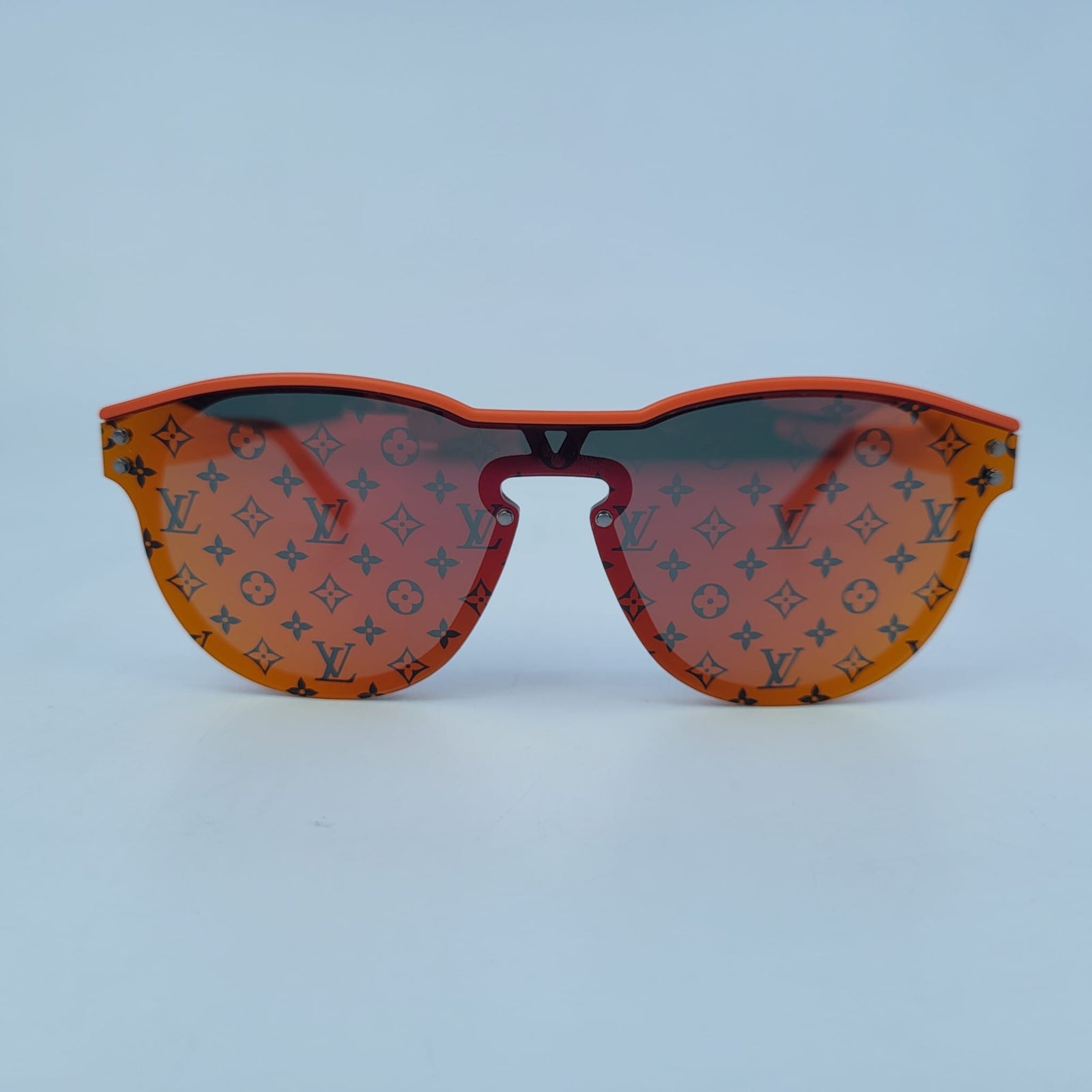 Louis Vuitton Men's Orange Waimea Round W Sunglasses Z1332W