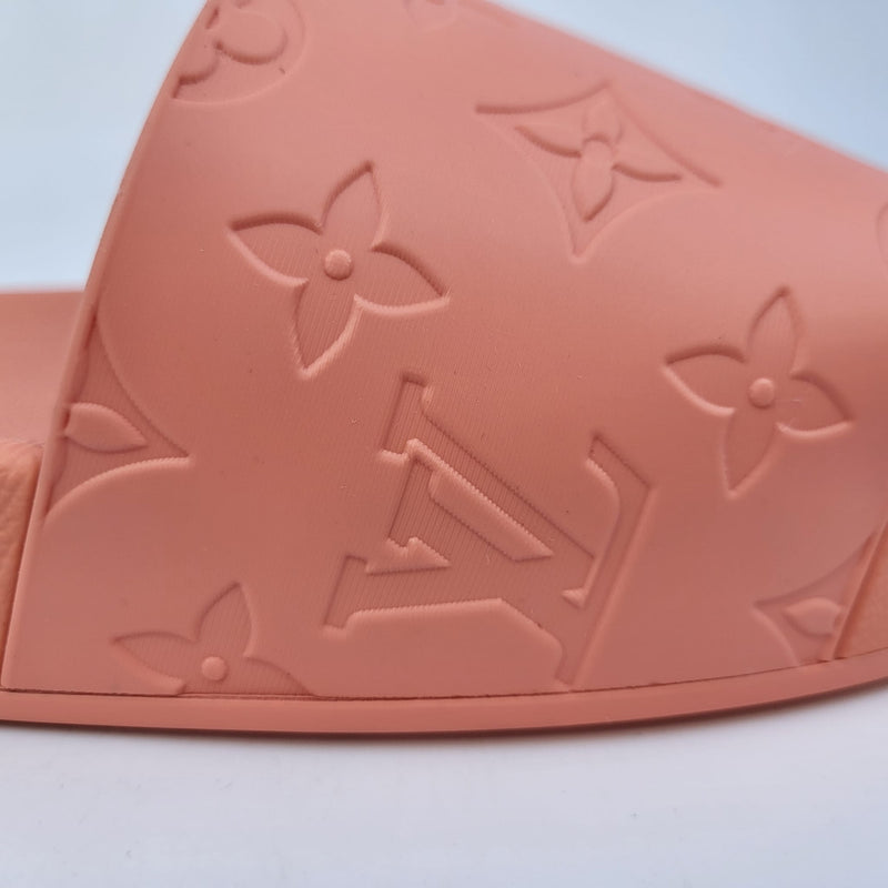 Louis Vuitton Men's Peach Waterfront Mule Sandals – Luxuria & Co.