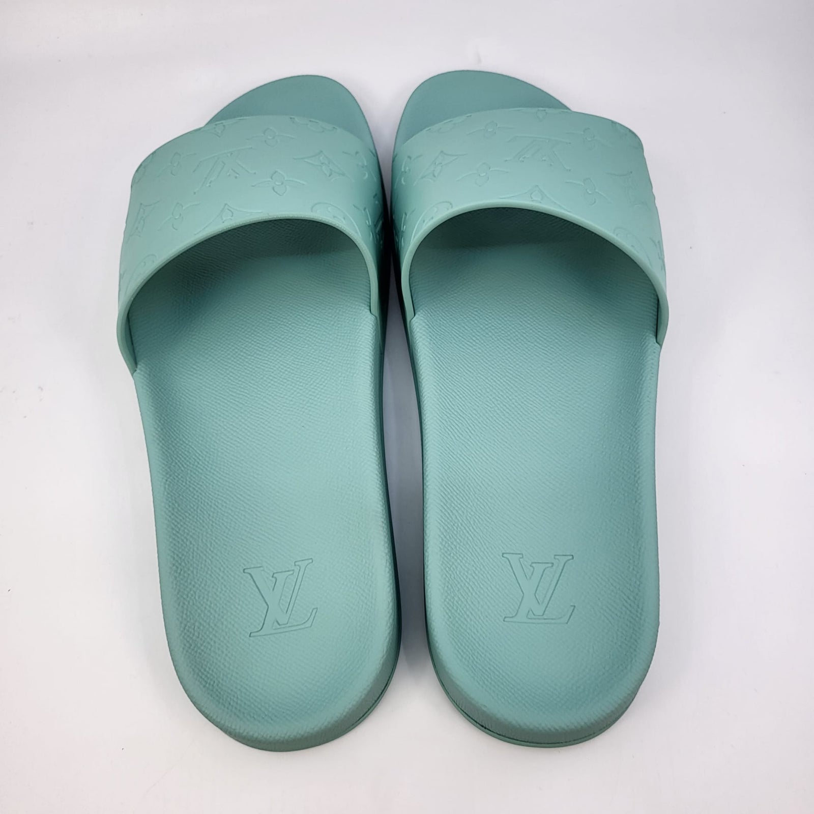 Louis Vuitton Men's Green Waterfront Mule Sandals – Luxuria & Co.