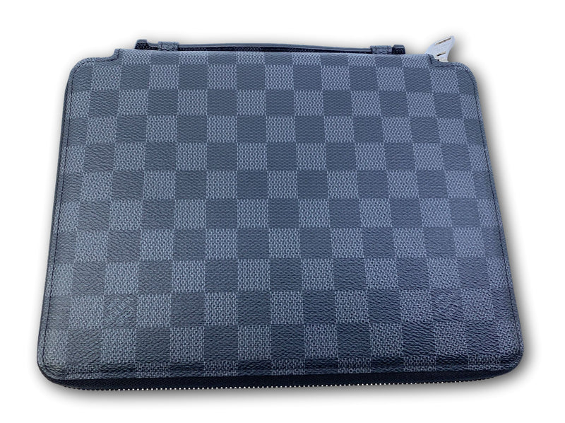 Louis Vuitton Damier Graphite Canvas iPad Essential Case – Luxuria
