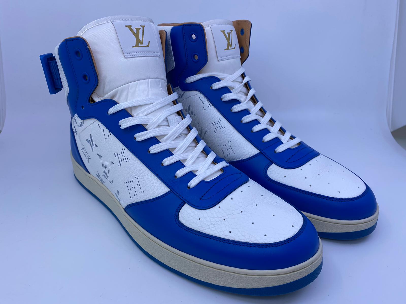 Louis Vuitton ハイカットスニーカー 青白 Louis Vuitton Men's White & Blue Monogram Leather Rivoli Sneaker