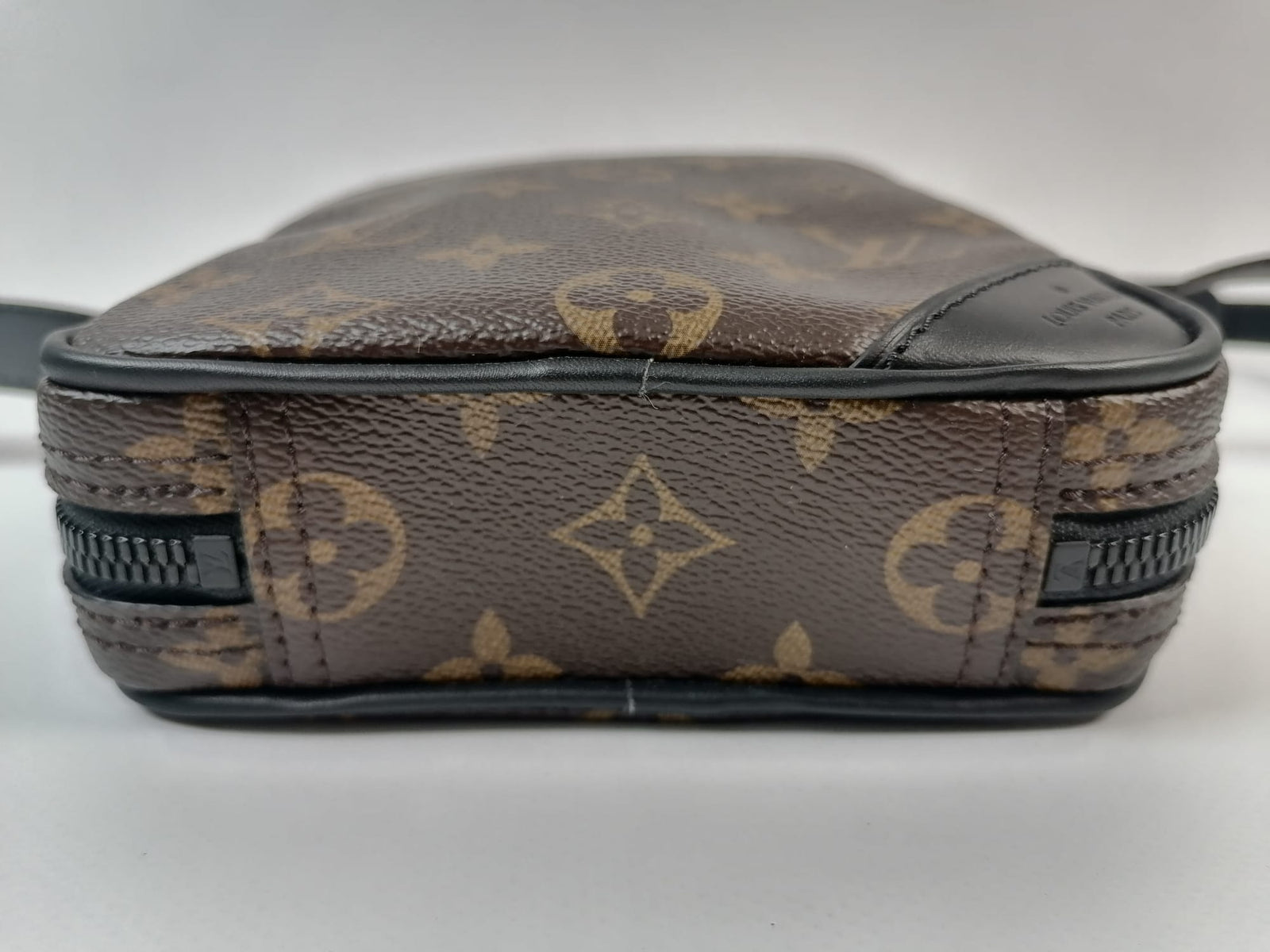 LOUIS VUITTON モノグラム 名刺入れ S044