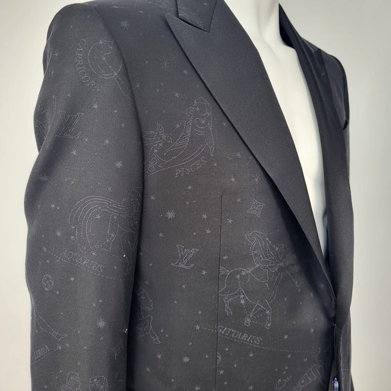 Louis Vuitton Single-Breasted Wool Blend Pont Neuf Suit BLACK. Size 48