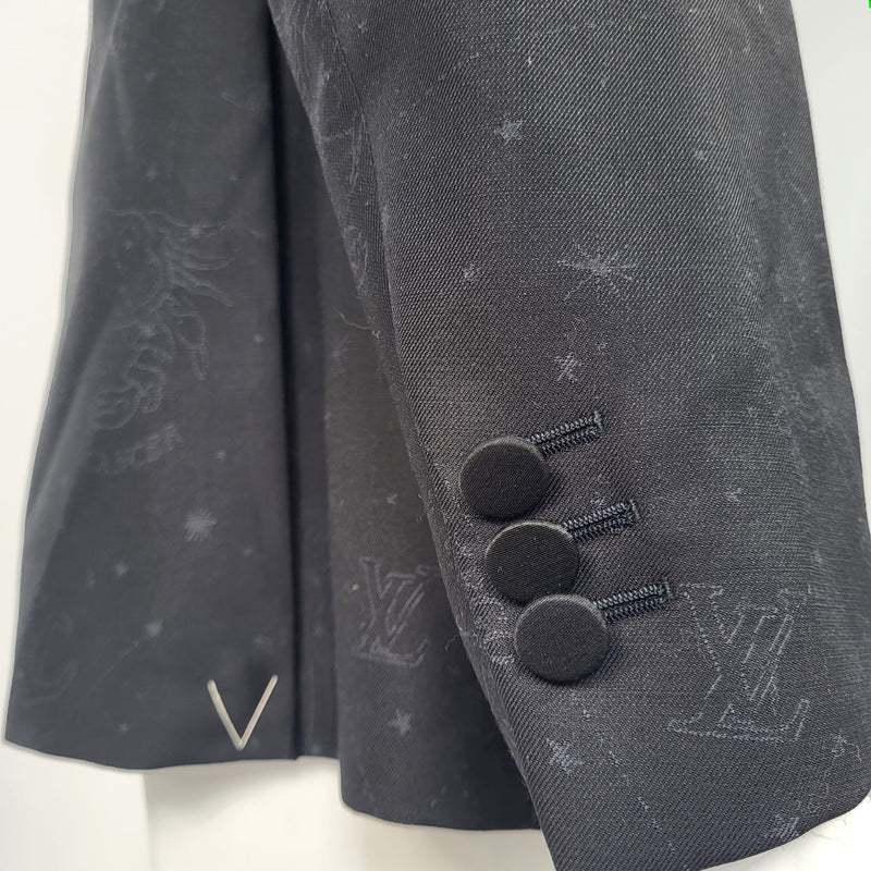 Louis Vuitton® Single-breasted Pont Neuf Jacket Night Blue. Size