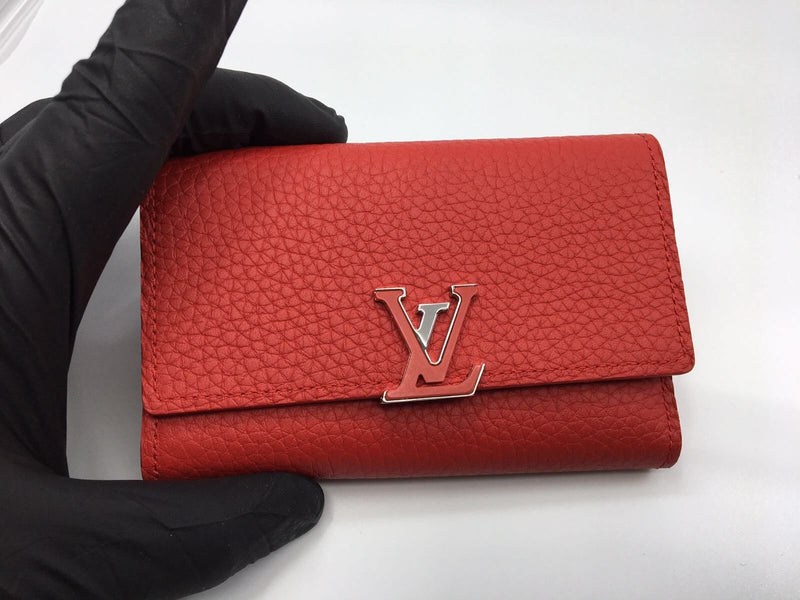 Products By Louis Vuitton : Capucines Compact Wallet