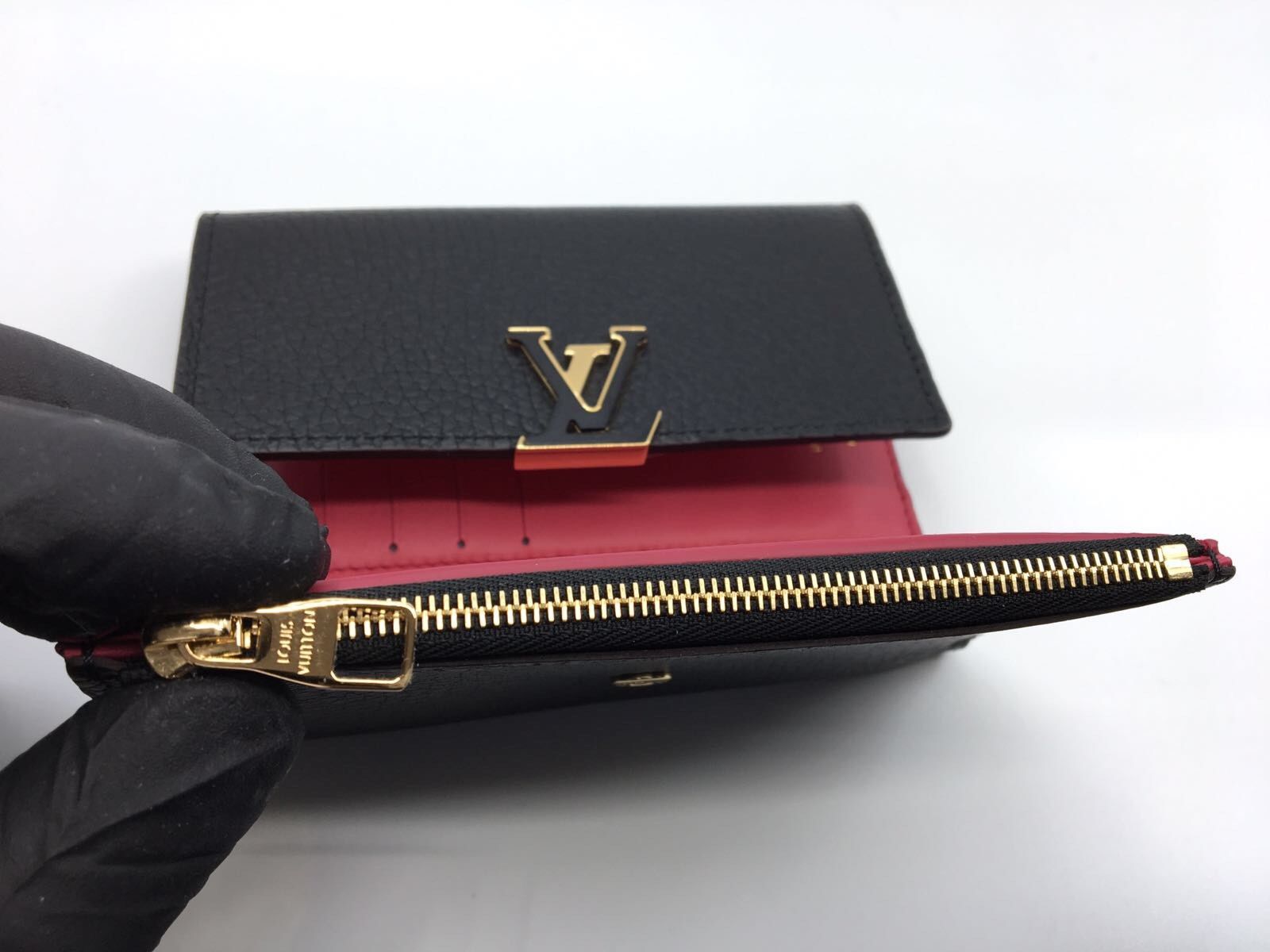 Capucines Compact Wallet Noir – Luxuria & Co.