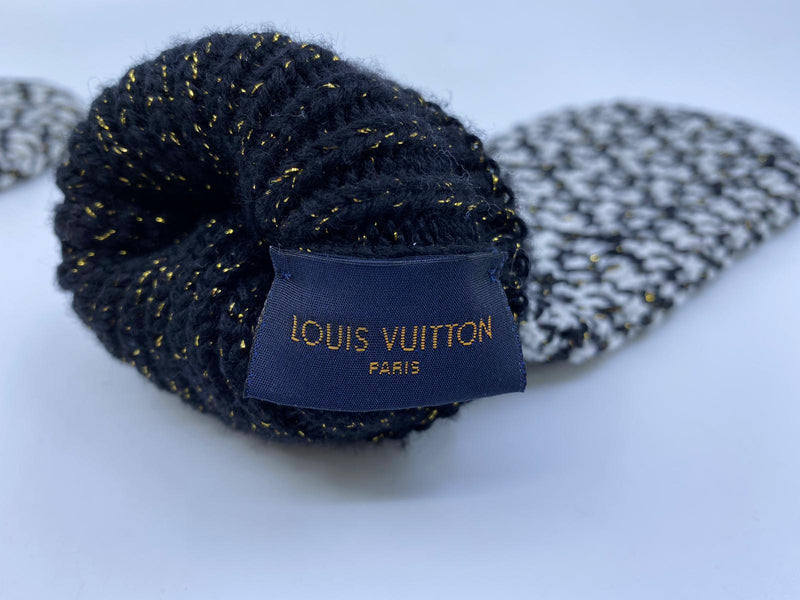 Louis Vuitton Women's Black & White Wool Miss LV Mittens – Luxuria & Co.