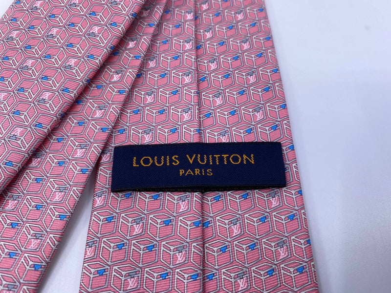 LV Trunk Tie