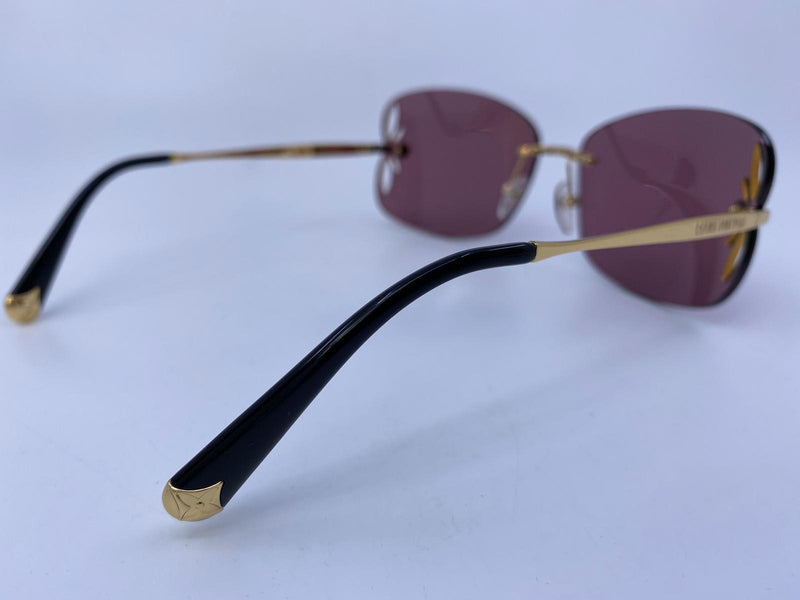 Louis Vuitton Z0372U Lily Sunglasses for Sale in Spring Valley, CA