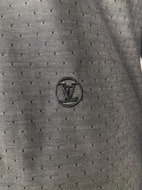 Louis Vuitton Men's Gray Cotton Button Down Emblem Shirt – Luxuria & Co.