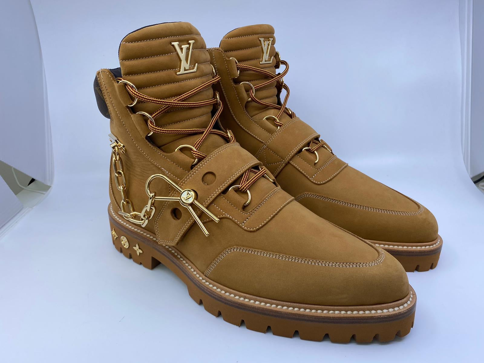 Louis Vuitton Men's Beige Suede LV Creeper Ankle Boot Luxuria & Co.