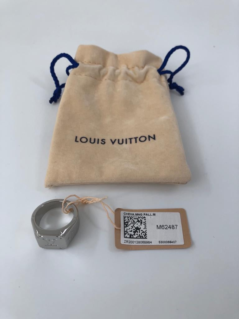 Louis Vuitton Monogram Signet Ring - Luxuria & Co.