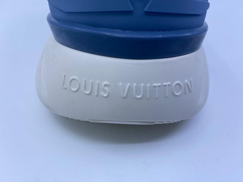 Lv trainer low trainers Louis Vuitton Blue size 41.5 EU in Plastic